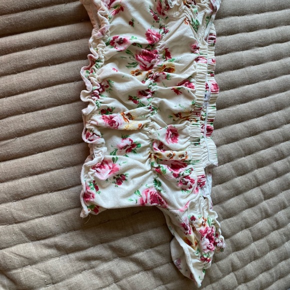 Floral Crop Top 🌸💗 - Picture 2 of 4